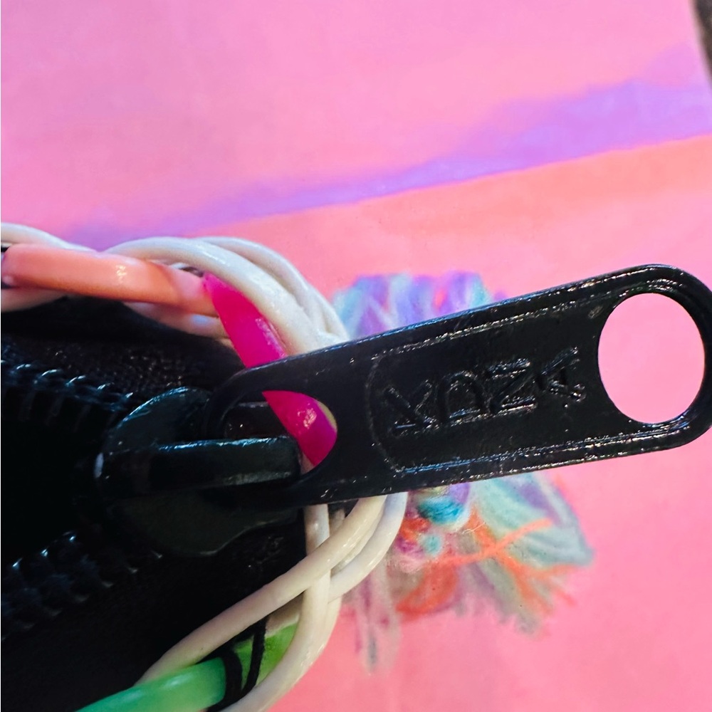 NWOT Squeeze de Citron Large Lemon Drop Clutch Bag - Picture 5 of 11